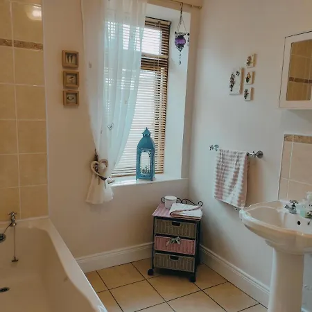 Padua House In The Centre Of And 2 Mins Walk To The Holiday home